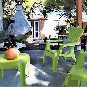 Casa vacanze Ziu Angelinu Ad Un Passo Dal Mare, Porto Pino